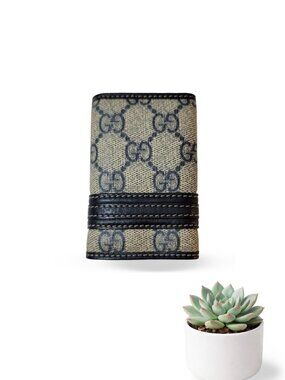 Gucci GG Supreme Canvas 6 Key Holder Case Monogram Leather Authentic